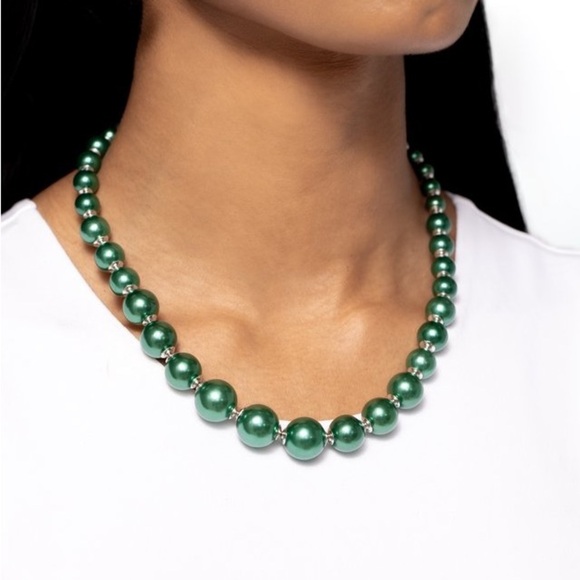Anthropologie GREEN PEARL NECKLACE - Picture 3 of 4